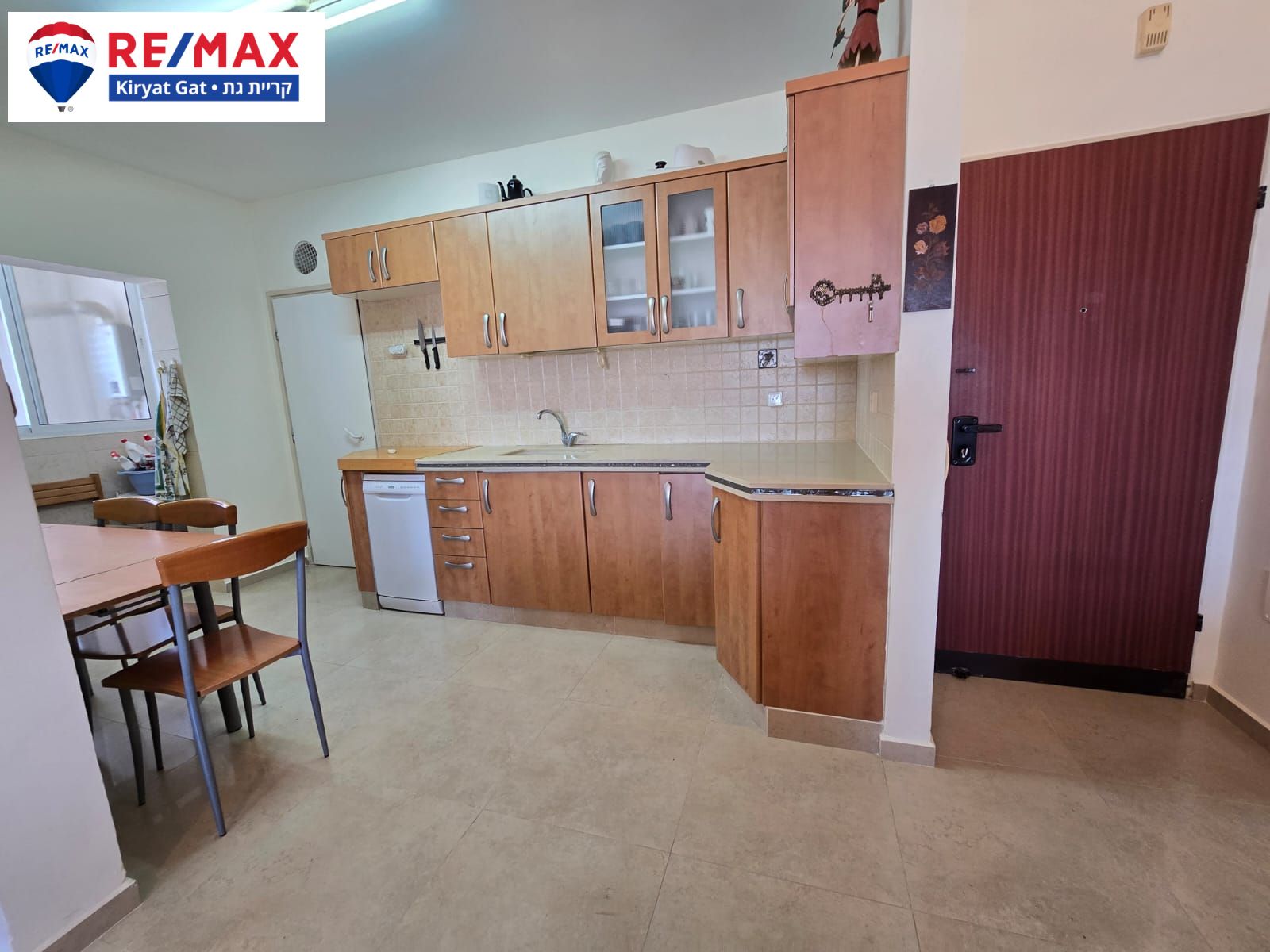 אדוריים - 11