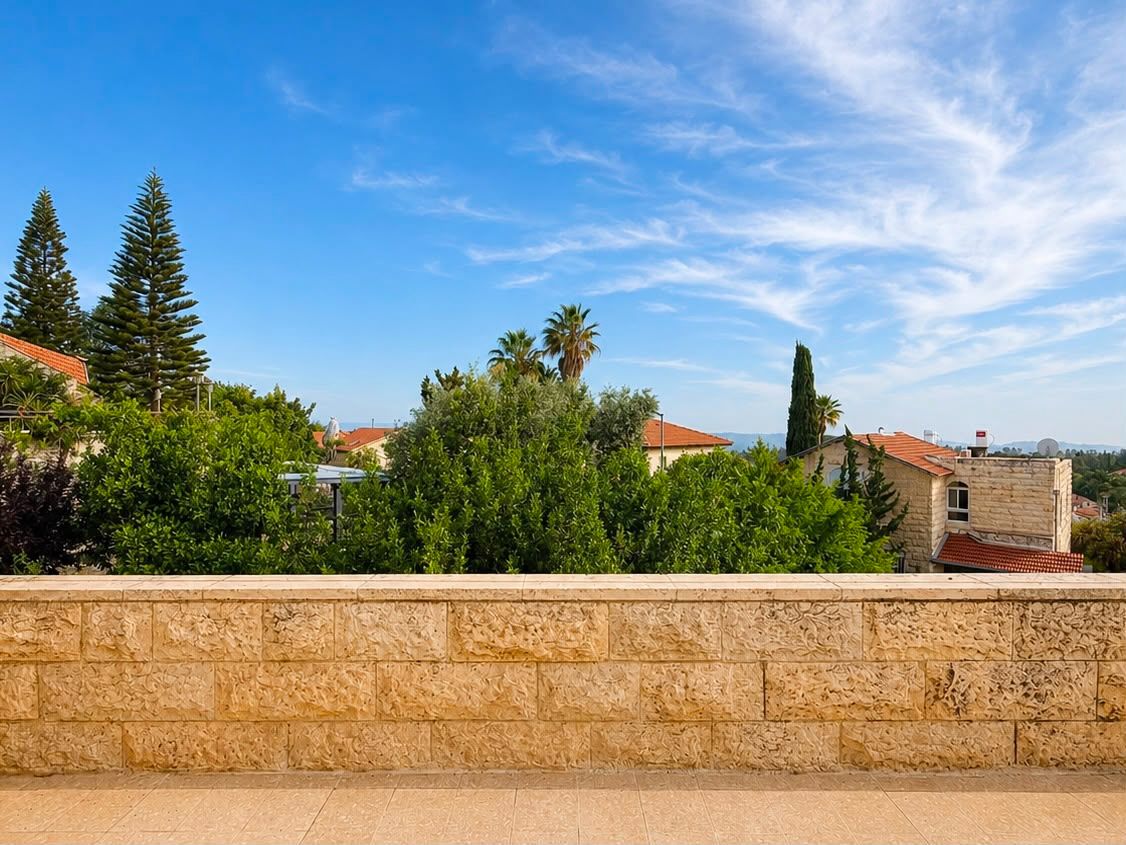 החרוב - 15
