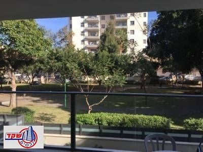 האלונים  - 3