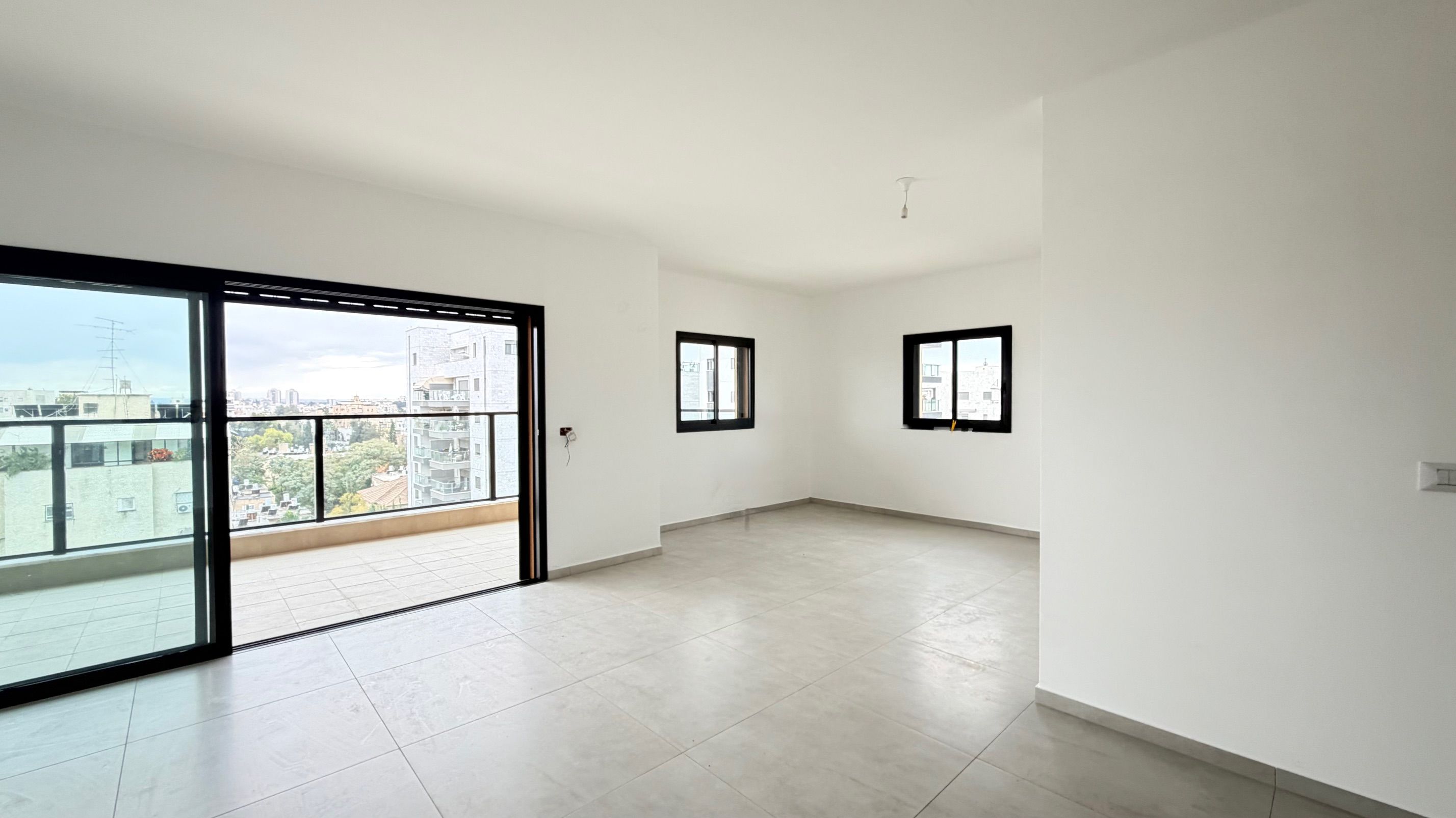 אקסטרה מייל | קשרי נדל״ן