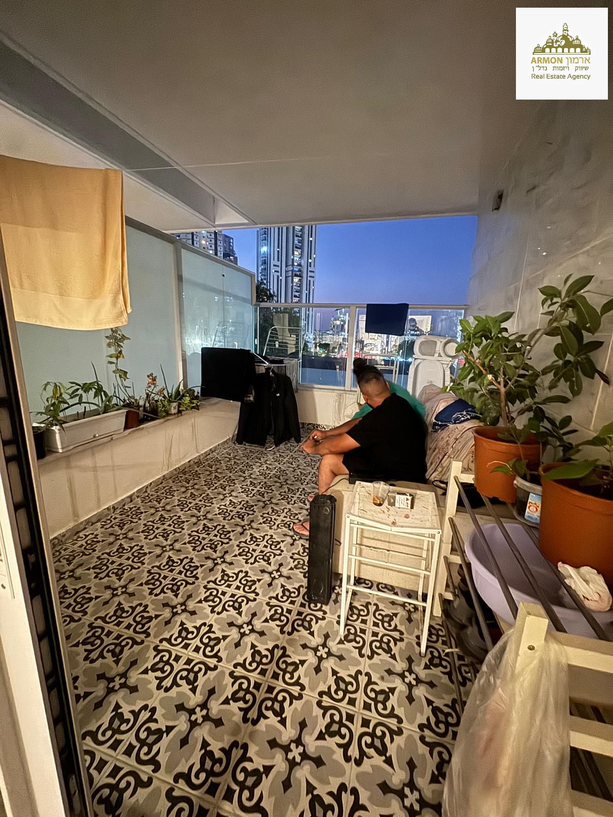 האורגים - 8