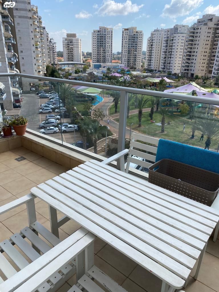 שא נס  - 4