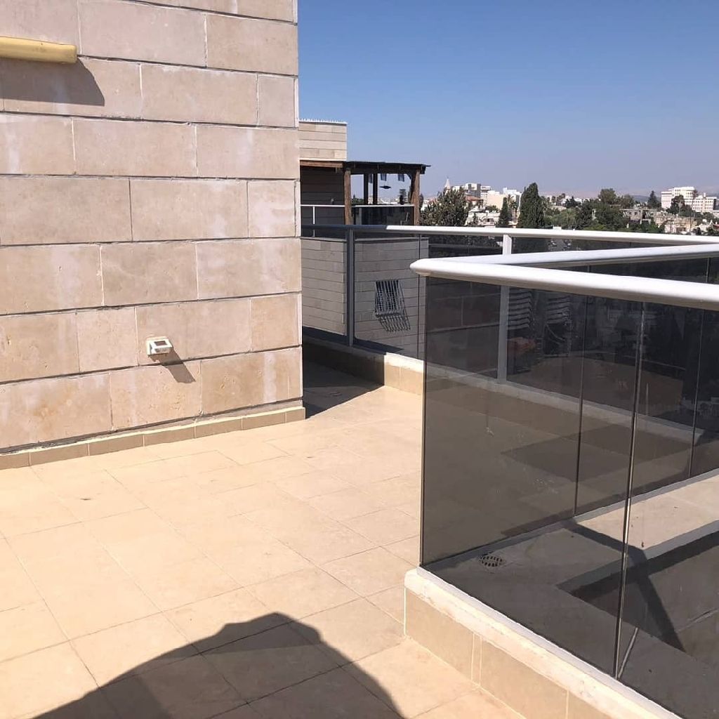 צדקה משה - 3