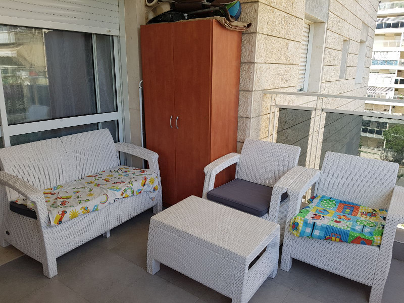 נחשול - 4