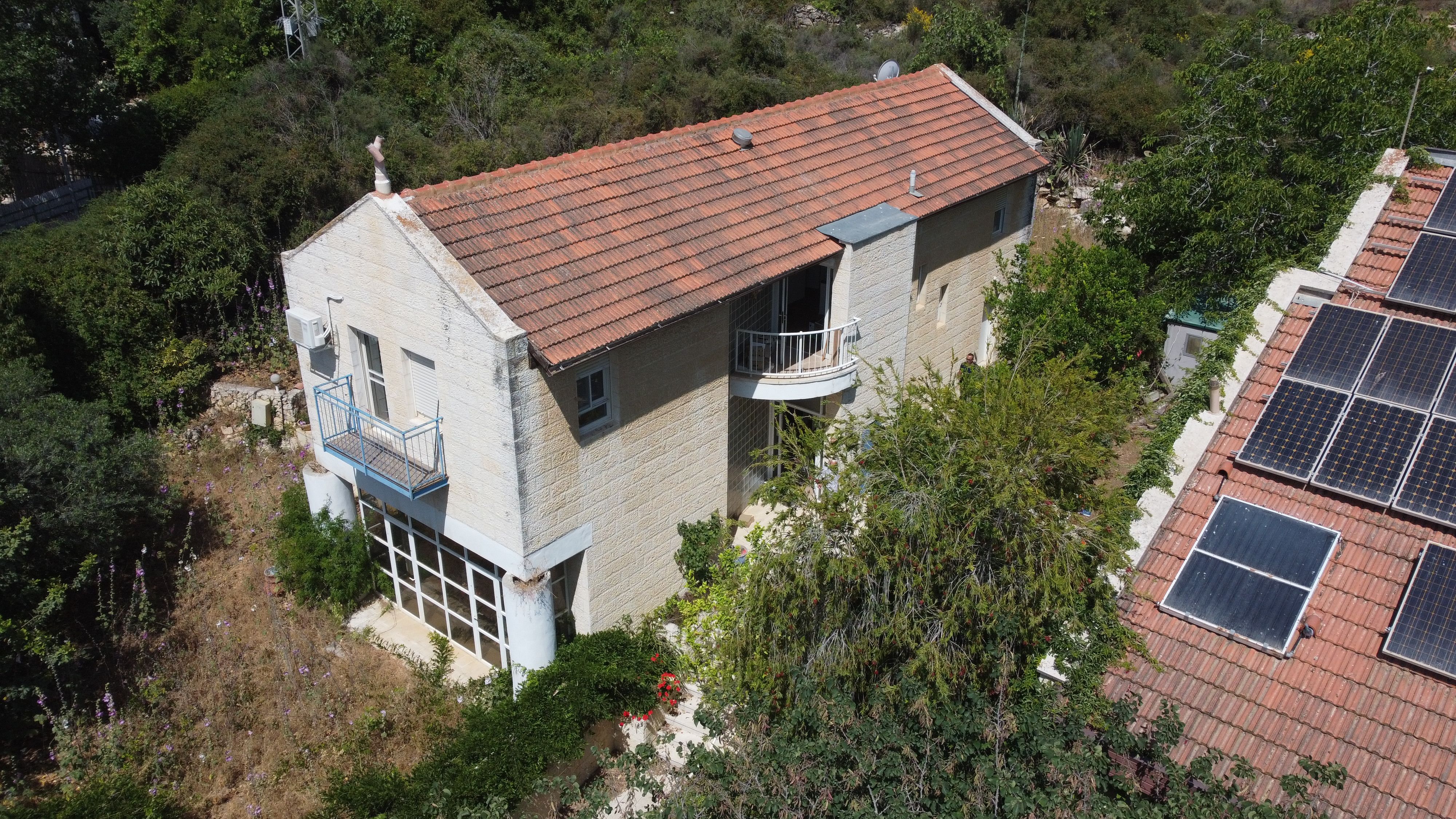 האלון - 10