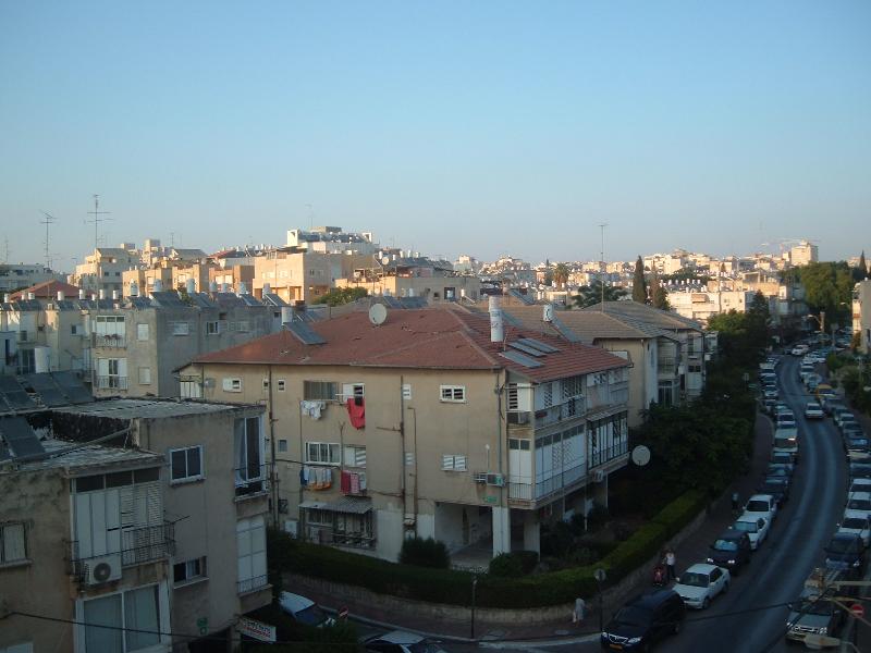 הלה - 2