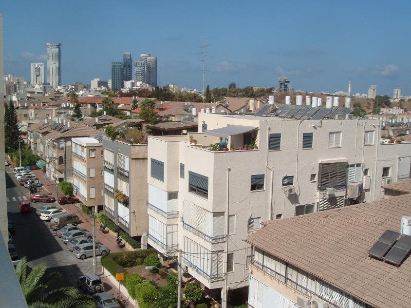 הגפן - 2