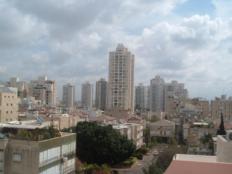 הלה - 7