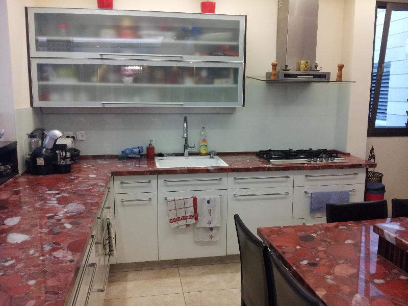 המרגנית - 8