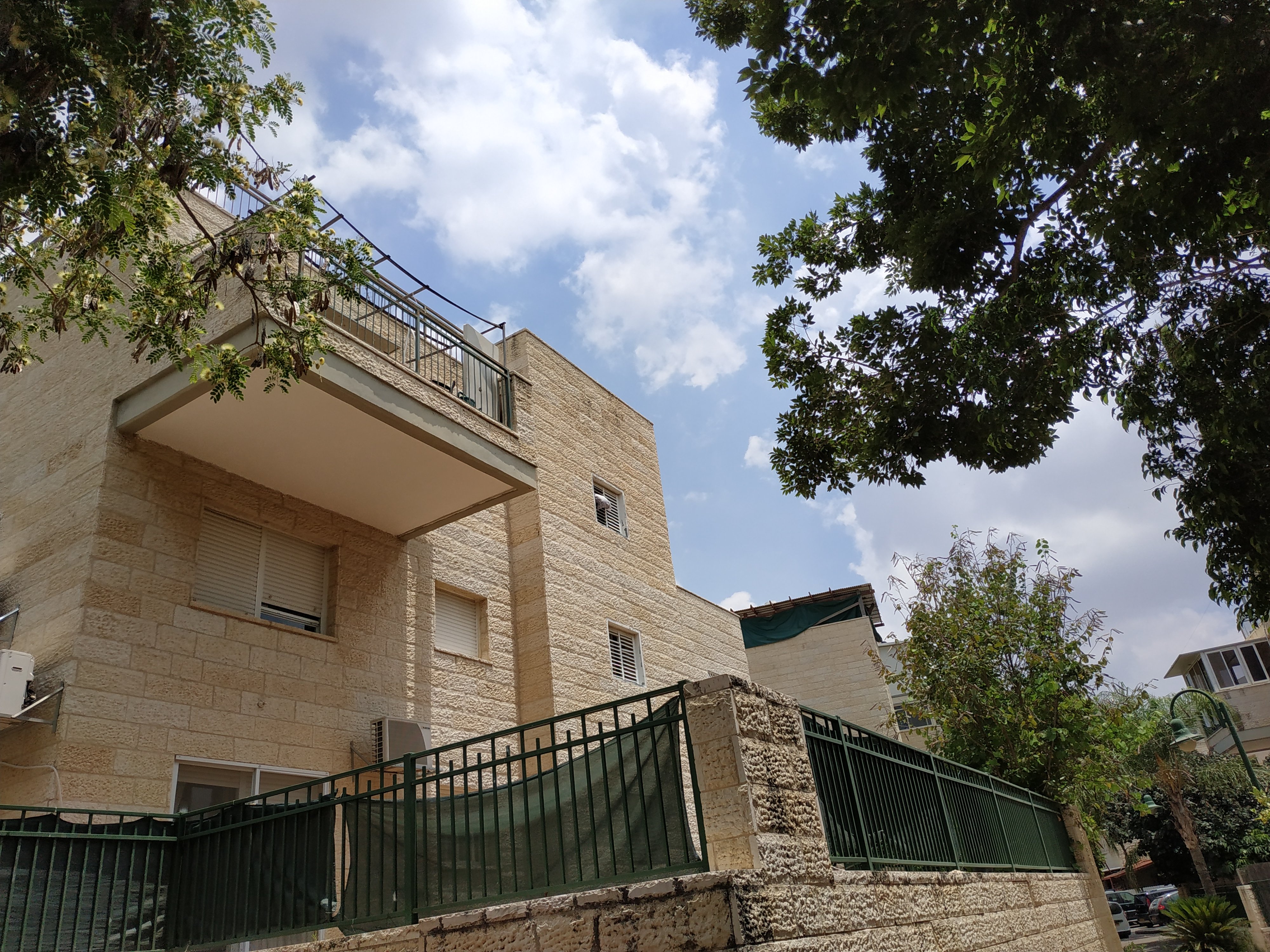 אבטליון  - 5